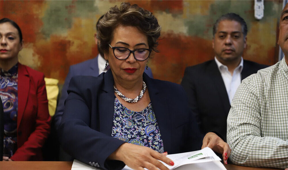 Delia González Cobos comparece en Congreso de Veracruz por casos de daño patrimonial