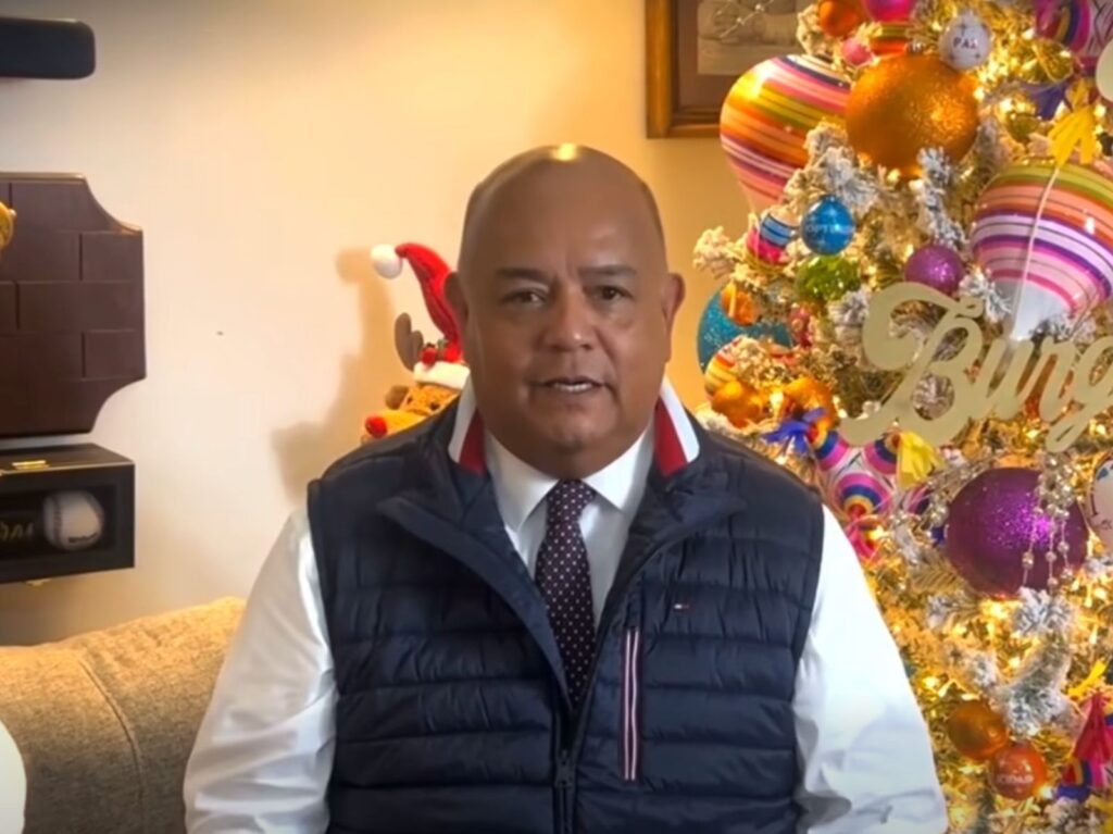 Eric Cisneros envía mensaje navideño a veracruzanos con llamado a reencuentros