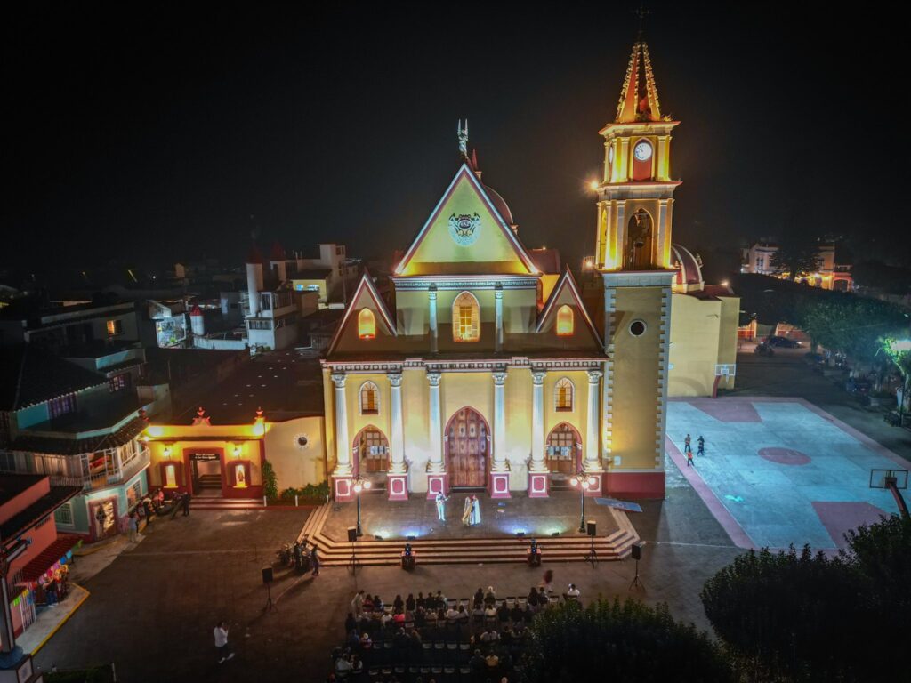 Aviso oficial sobre vacaciones en el Ayuntamiento de Naolinco 2025