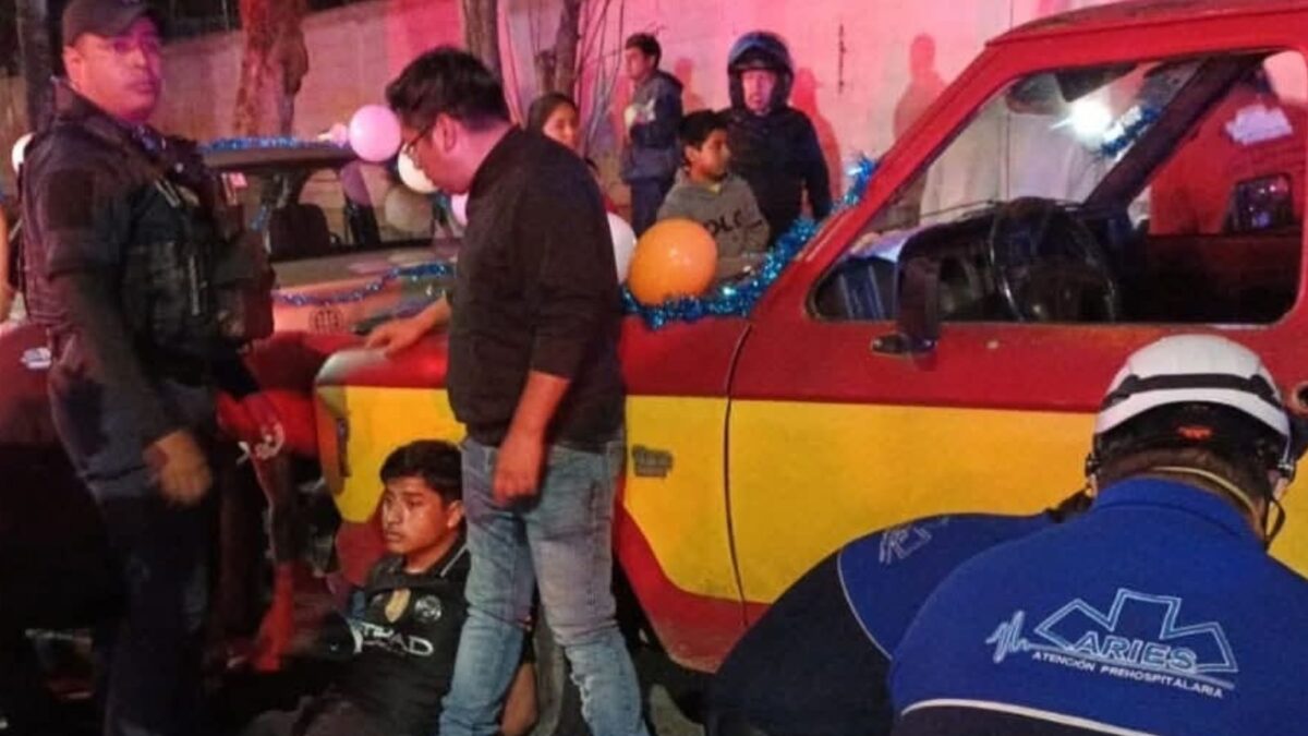 Escena del accidente en el bulevar Xalapa–Banderilla donde un auto arrolló a peregrinos