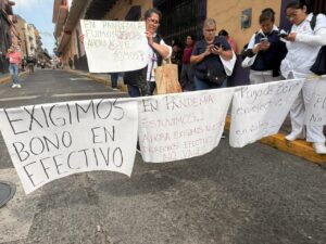 Oficio oficial de SESVER sobre vales de despensa y procedimiento para cambio por efectivo