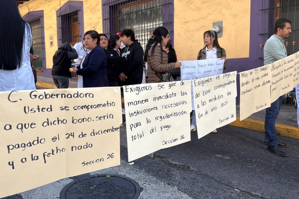 Trabajadores de Salud protestan en Xalapa por bono no pagado en enero de 2026
