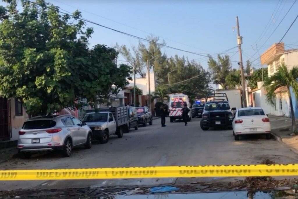 Escena de operativo policial tras hechos violentos en Coatzacoalcos en 2026..