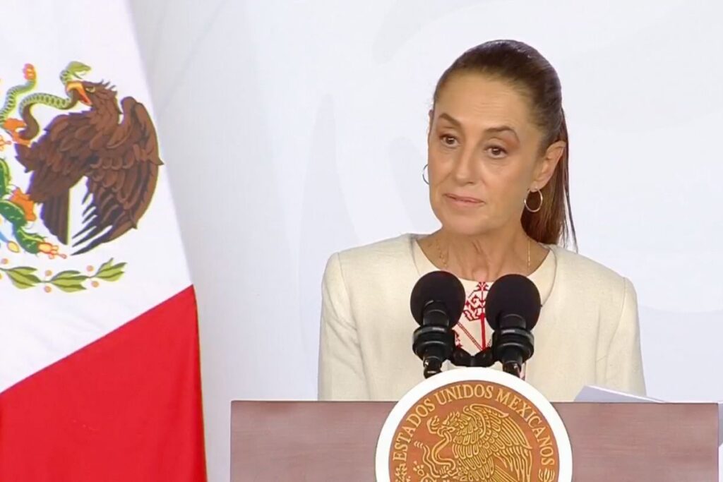 Mano de obra comunitaria construye caminos rurales en comunidades de Veracruz