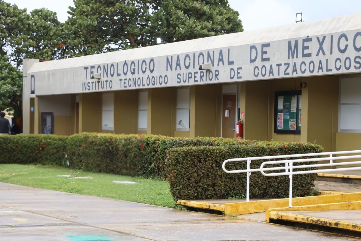 Titular de Cobaev Veracruz señalada por presunto desvío en Tec de Coatzacoalcos