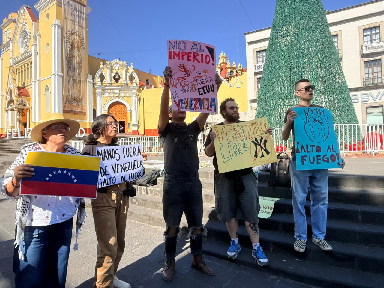 Protestas en Xalapa contra la intervención americana en Venezuela.