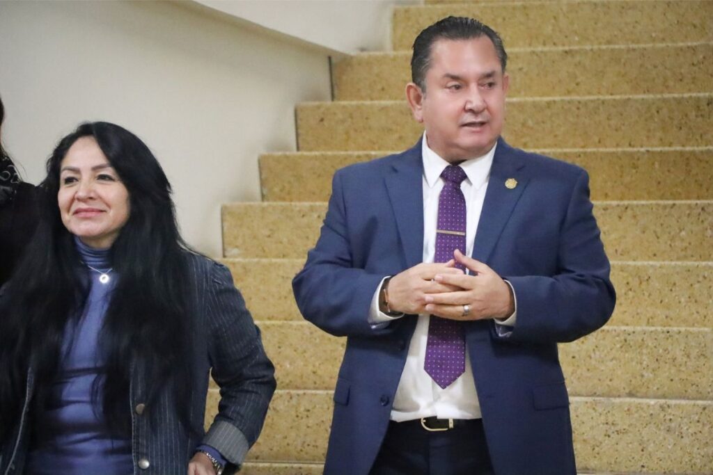 Rocío Nahle anuncia salida de Ramón Santos de la Contraloría y nombra a Bárbara Galindo como encargada.