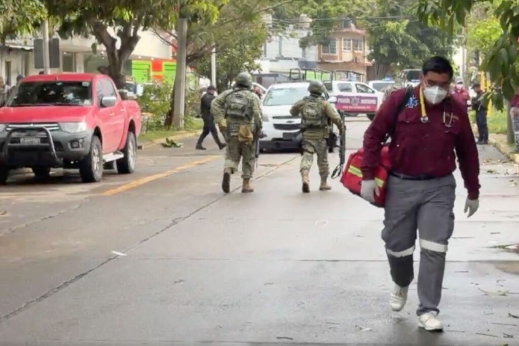 Camioneta rafagueada en la colonia 27 de Septiembre en Poza Rica tras ataque armado.