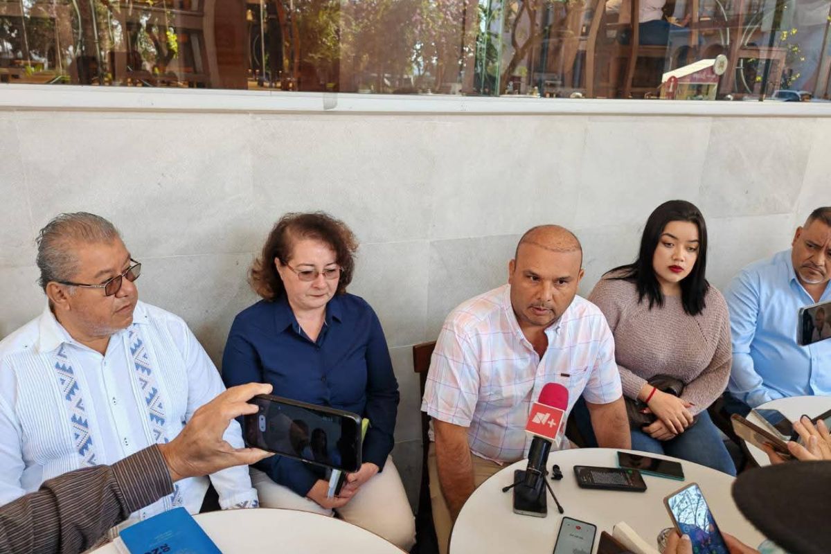 Cuando la mandataria estatal hizo referencia al caso —en junio de 2025—, Uribe era alcalde electo de Las Choapas. En ese momento señaló que había enfrentado un proceso judicial con una sentencia condenatoria de 20 años, la cual posteriormente fue revocada por un juez.