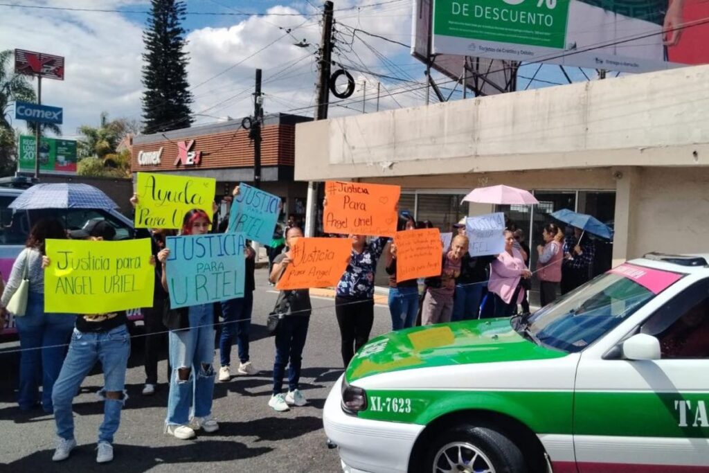 bloqueo ciudadano en bulevar Xalapa Banderilla por menor atropellado
