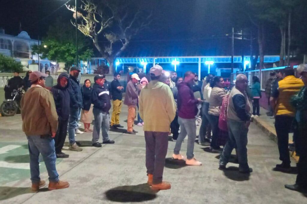 Toma de casillas en Chiltoyac por elección de agente municipal en Xalapa Veracruz