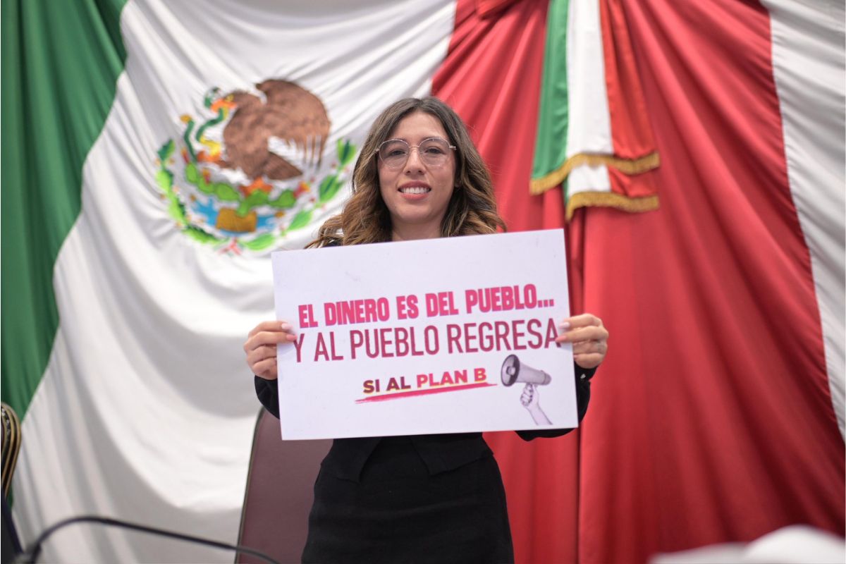 Naomi Edith Gómez Santos explica reestructura de deuda en Veracruz sin intervención del Congreso