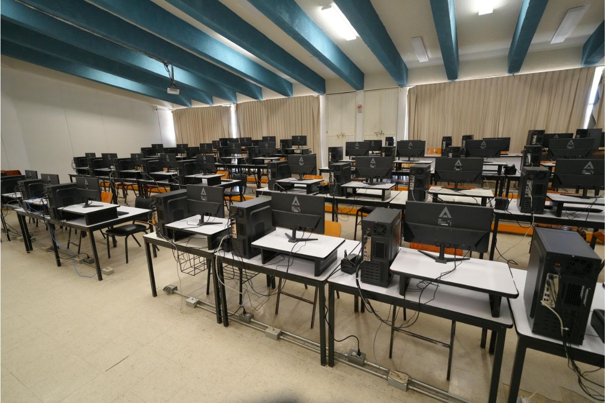 Escuela pública en Veracruz sin clases el 4 de mayo 2026 por puente escolar