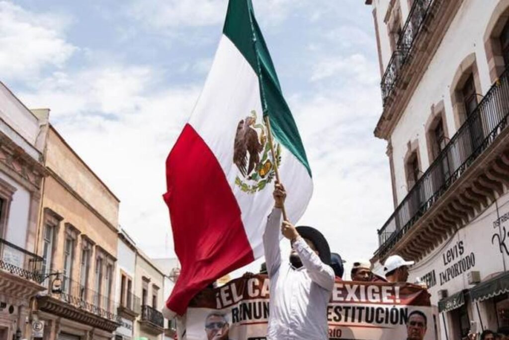 Convocatoria de transportistas para protesta nacional en CDMX contra inseguridad y violencia en carreteras el 20 de mayo de 2026.