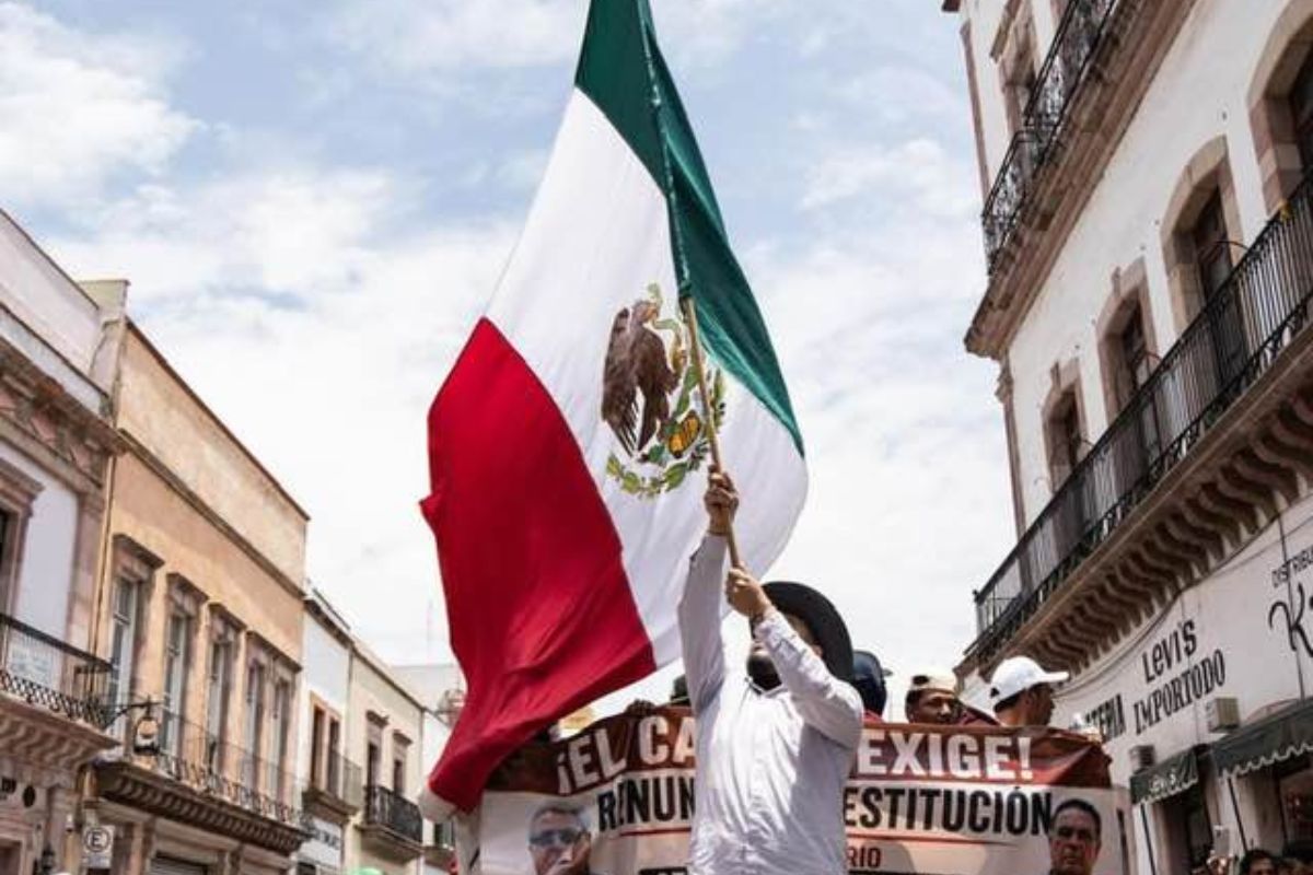 Convocatoria de transportistas para protesta nacional en CDMX contra inseguridad y violencia en carreteras el 20 de mayo de 2026.