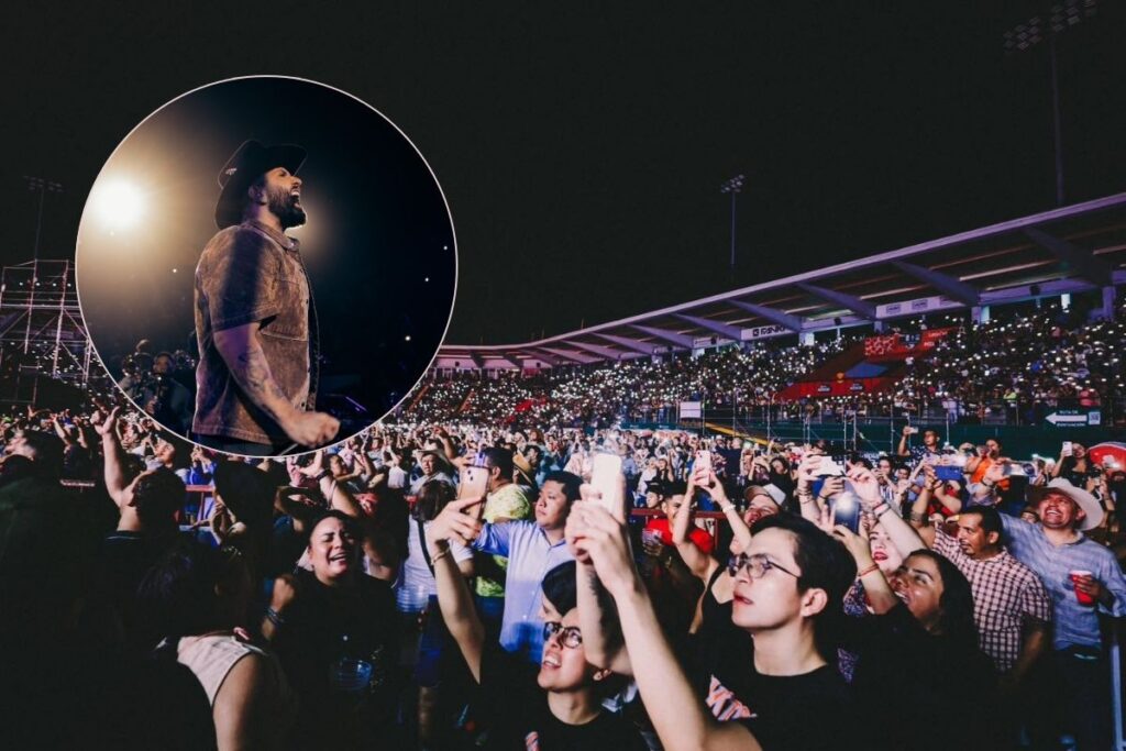 Carín León durante concierto promocionado para Veracruz en el estadio Beto Ávila de Boca del Río.