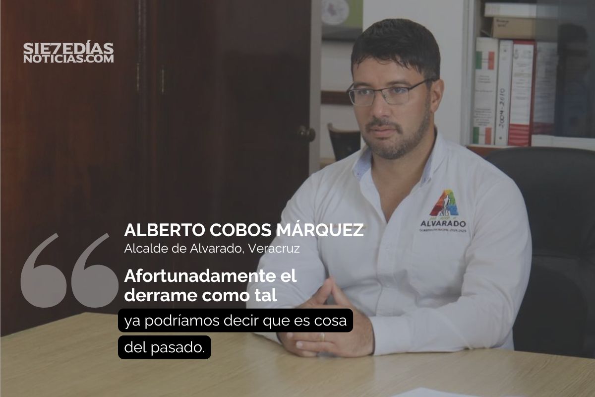 Playas de Veracruz con presencia de chapopote tras derrame de Pemex en el Golfo de México.
