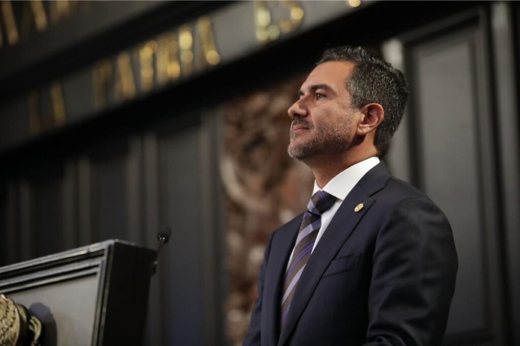 Miguel Yunes Márquez durante la polémica por viajes a Madrid y contratos ligados a Miriam Jurado.