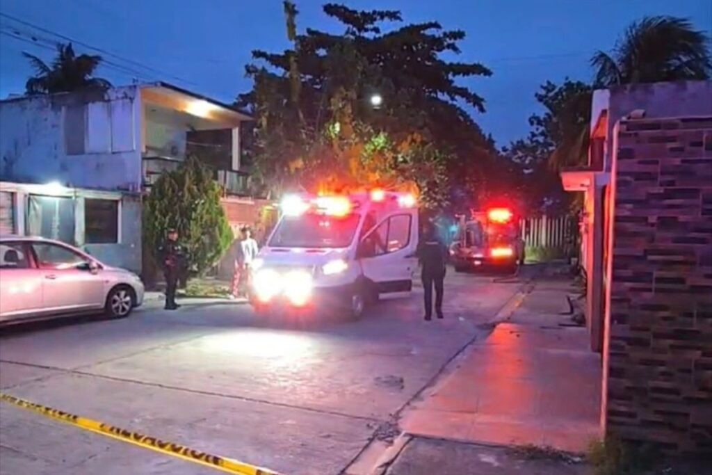 Apoyo a familia por incendio en Veracruz en Tarimoya tras muerte de menor