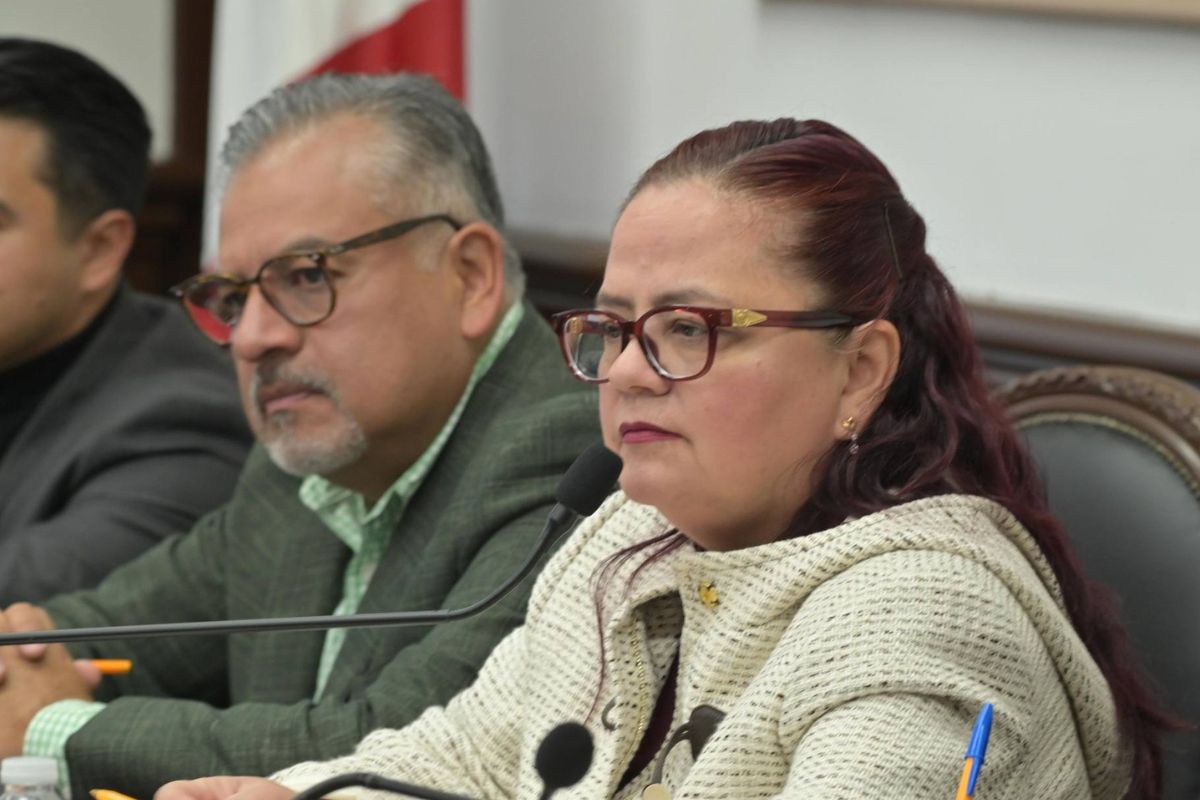 Daniela Griego durante una actividad pública en Xalapa en medio de niveles de desaprobación ciudadana