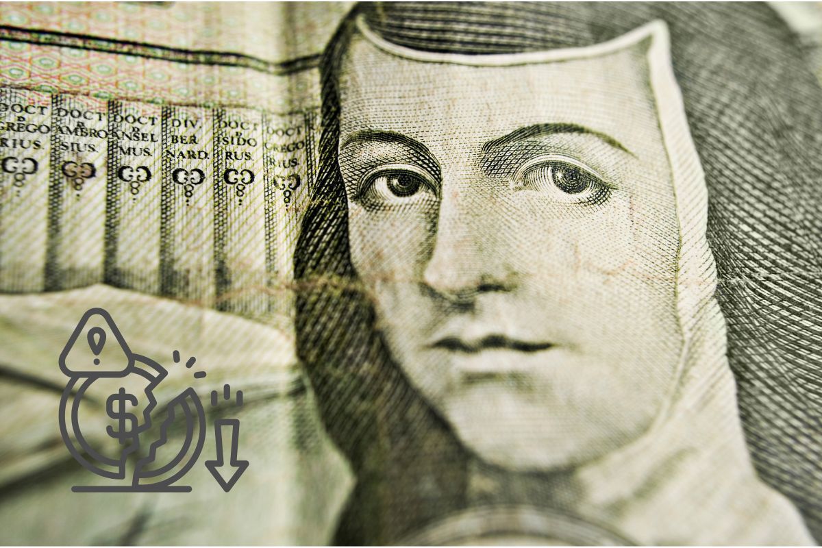 Persona sostiene un billete de doscientos pesos mientras enfrenta dificultades económicas y busca salir de las deudas.