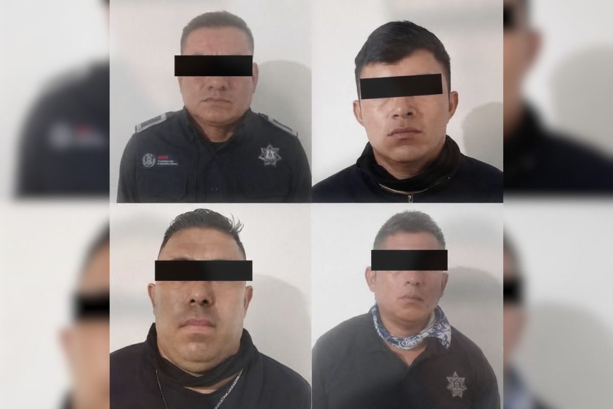 Operativo en la Policía Municipal de Ixhuatlán del Sureste donde fueron detenidos cuatro elementos investigados por el caso Roxana Guzmán Ramírez.
