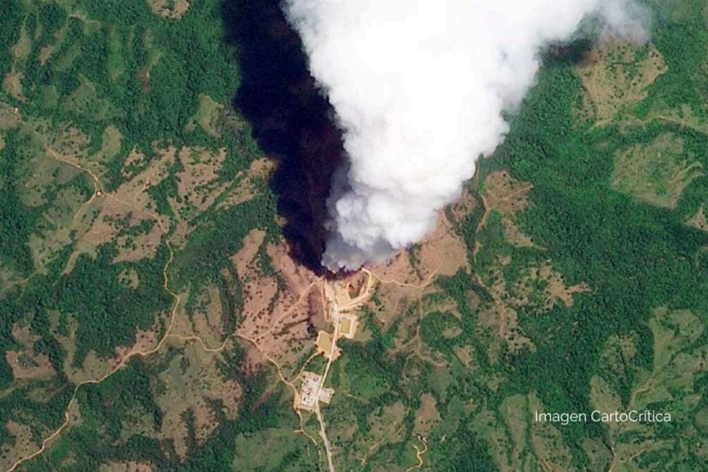 Imagen satelital del pozo Krem-1 en llamas, en Las Choapas, Veracruz.