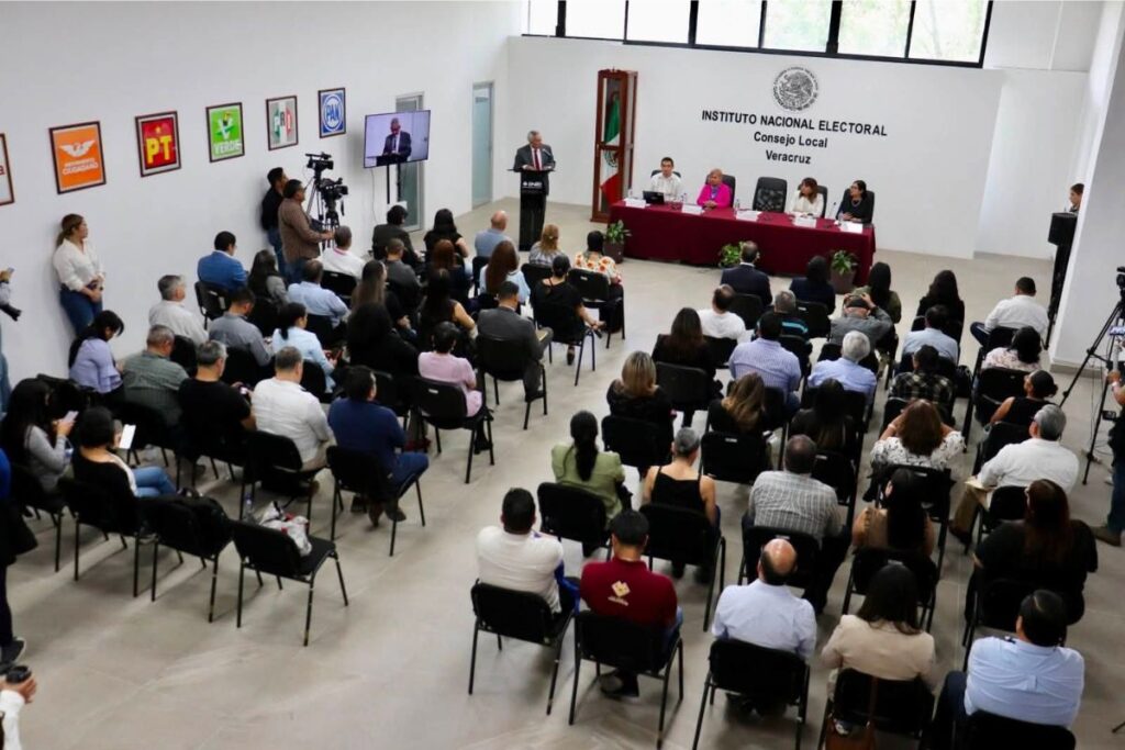 Proceso de renovación de la Vocalía Ejecutiva del INE y del Servicio Profesional Electoral Nacional rumbo a la elección federal de 2027 en Veracruz.