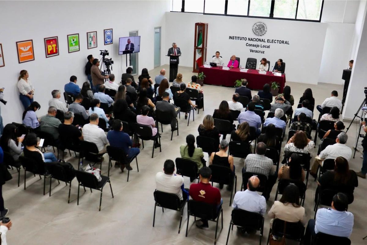 Proceso de renovación de la Vocalía Ejecutiva del INE y del Servicio Profesional Electoral Nacional rumbo a la elección federal de 2027 en Veracruz.