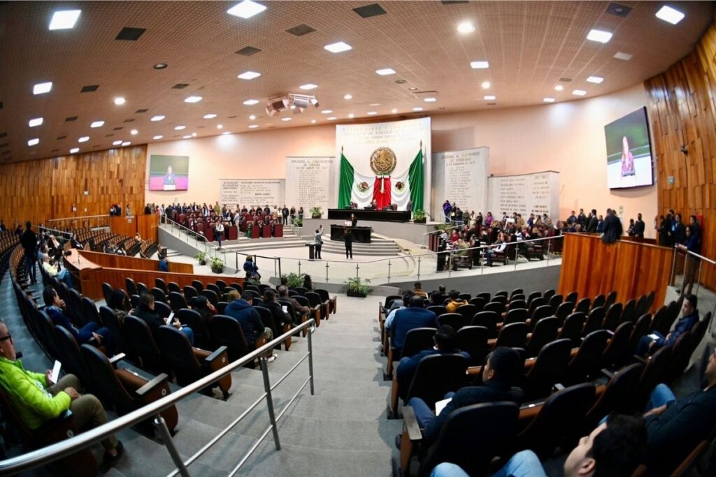 Palacio Legislativo de Veracruz, sede de la Comisión Instructora que cita a los alcaldes de Ixhuatlán del Sureste y Úrsulo Galván por sus procesos de desafuero.