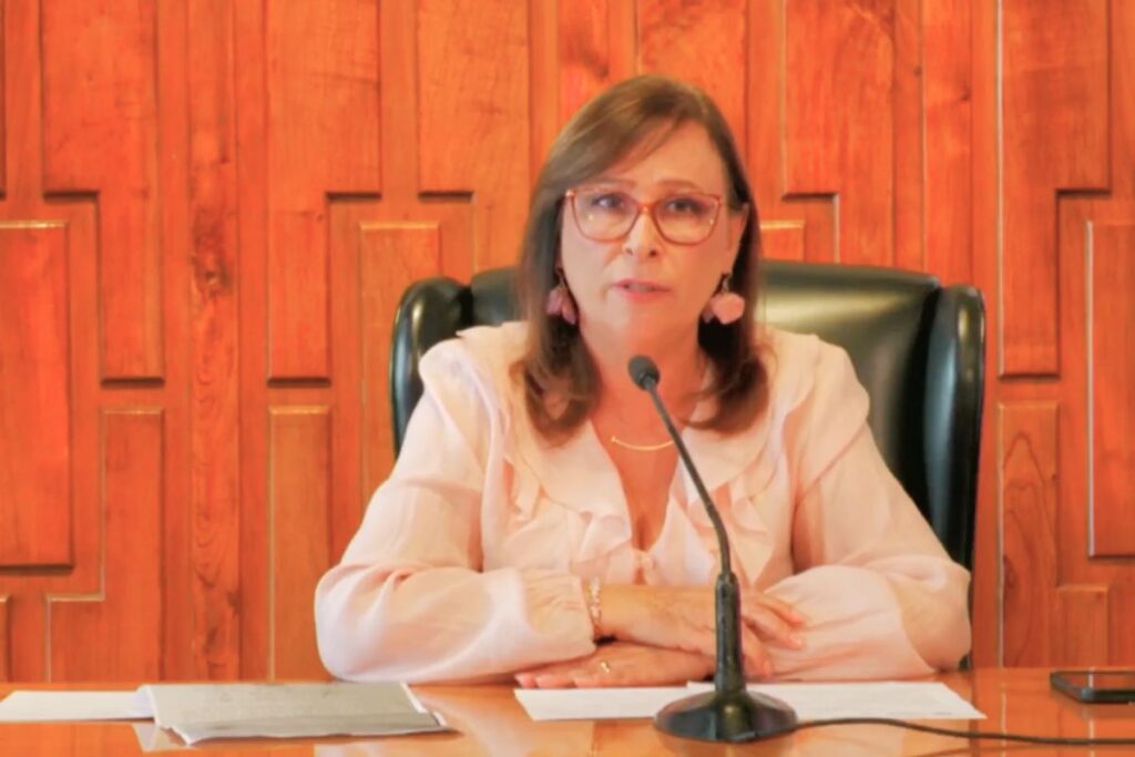 La gobernadora Rocío Nahle durante su conferencia de prensa, donde cuestionó el uso de la tribuna en el Congreso de Veracruz para la confrontación política.