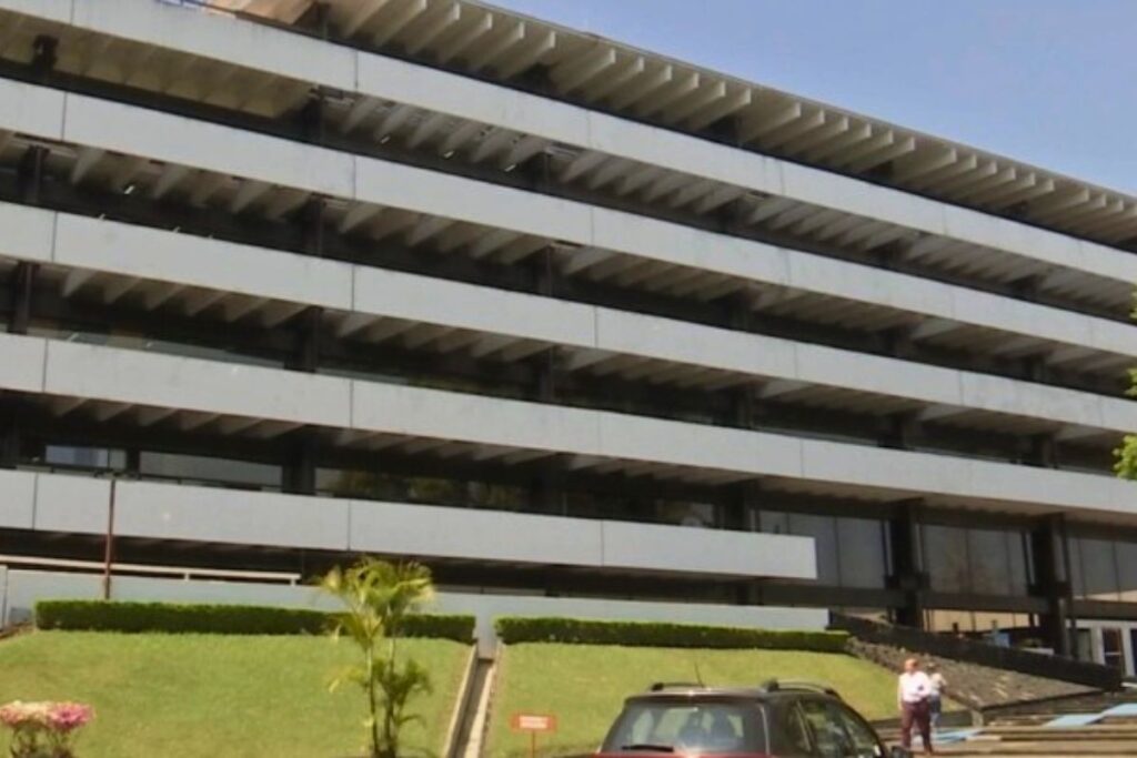 Automovilista denuncia retraso de seis meses en el trámite de canje de placas en Veracruz ante Sefiplan.