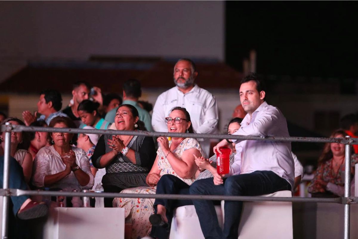 Xóchitl Molina, secretaria de Cultura de Veracruz, durante un acto oficial en el contexto del debate sobre el presupuesto cultural.