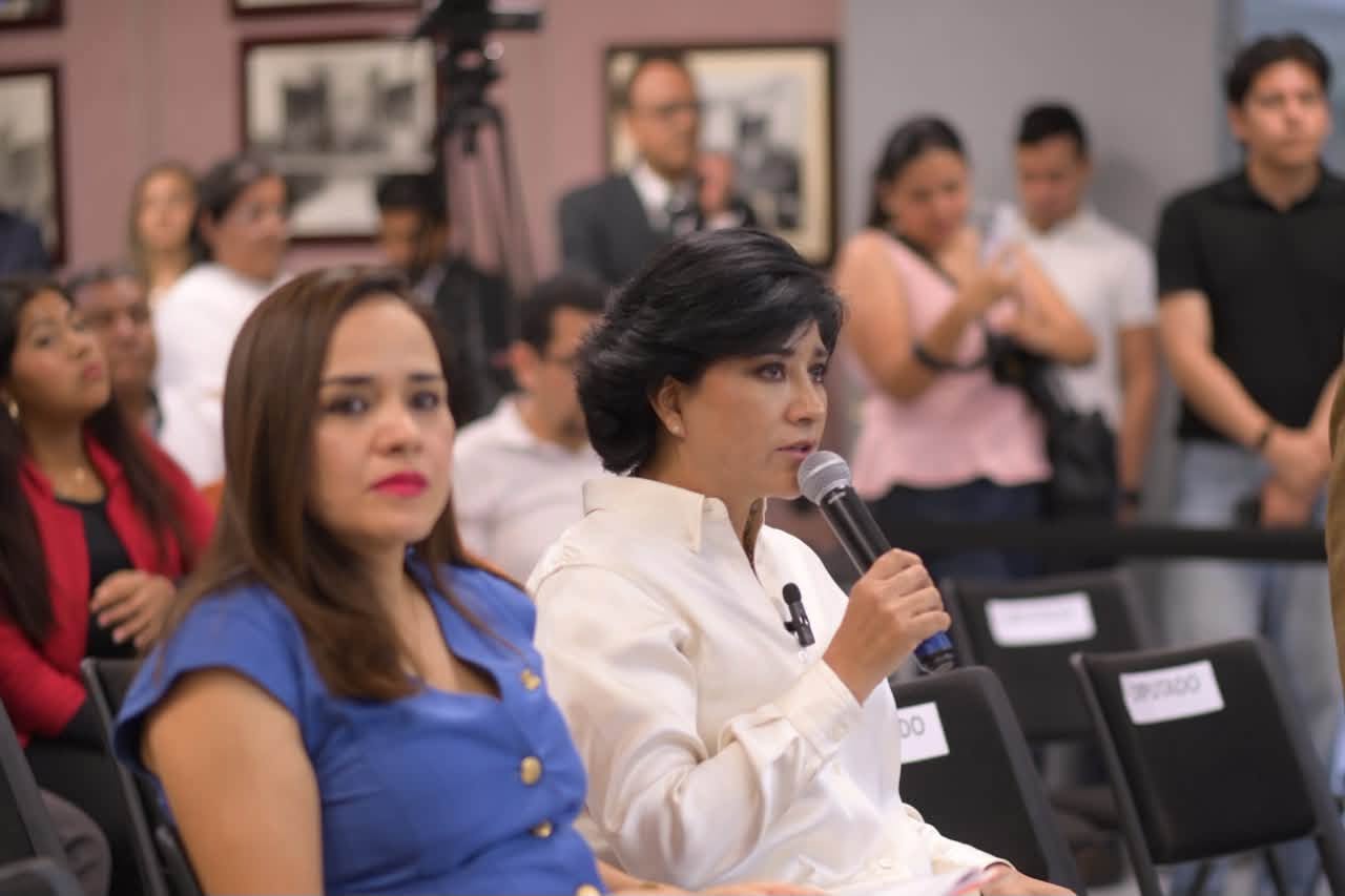 Elizabeth Morales García presenta iniciativa contra el despojo de inmuebles en el Congreso de Veracruz.