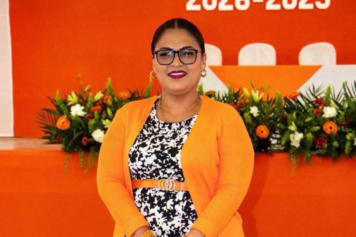 Comunicado oficial del Ayuntamiento de Ixhuatlán del Sureste sobre la llegada de Juliana Ruiz Martínez a la Presidencia Municipal.