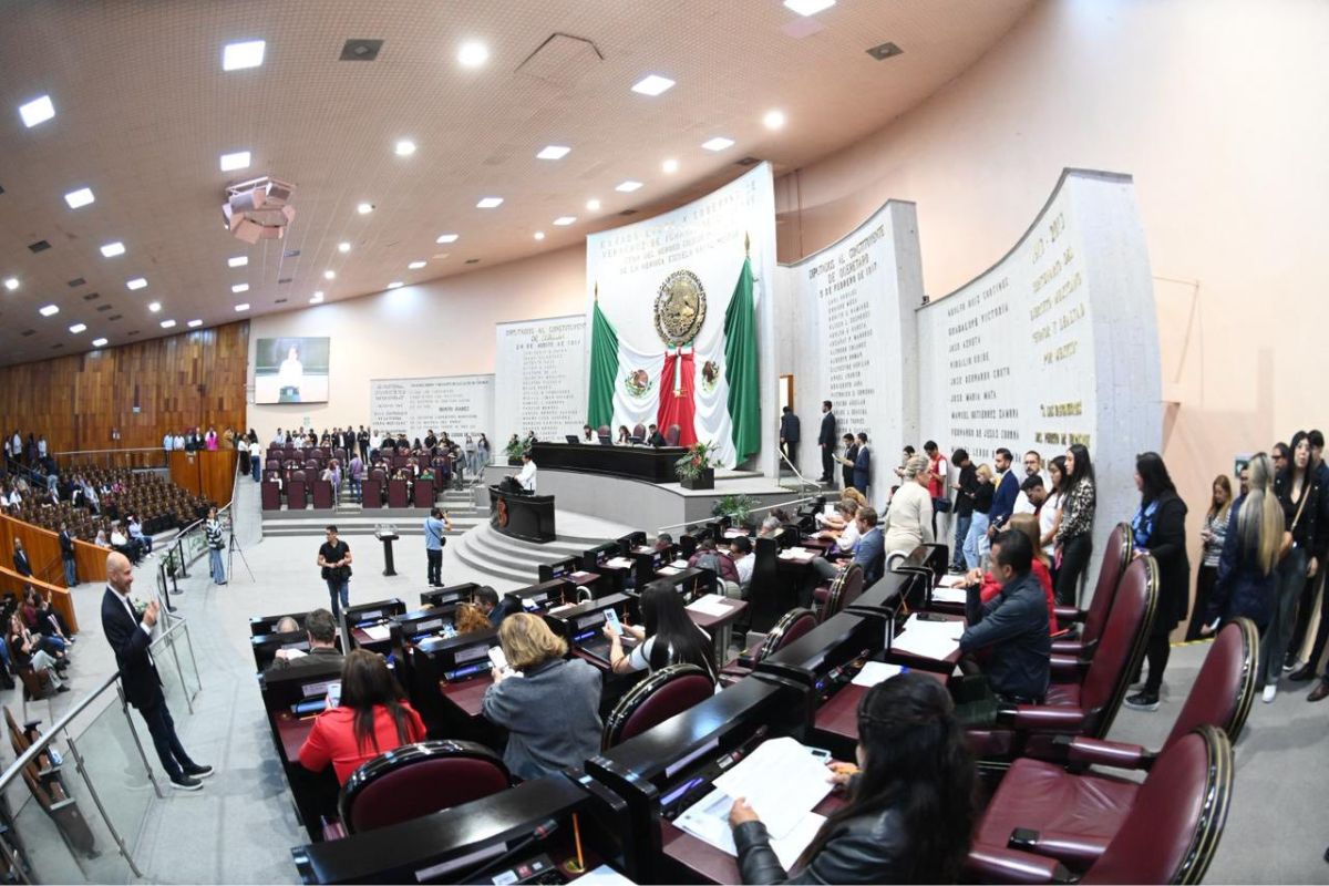 Diputadas de Morena en Veracruz señaladas por retener el salario a sus colaboradores.