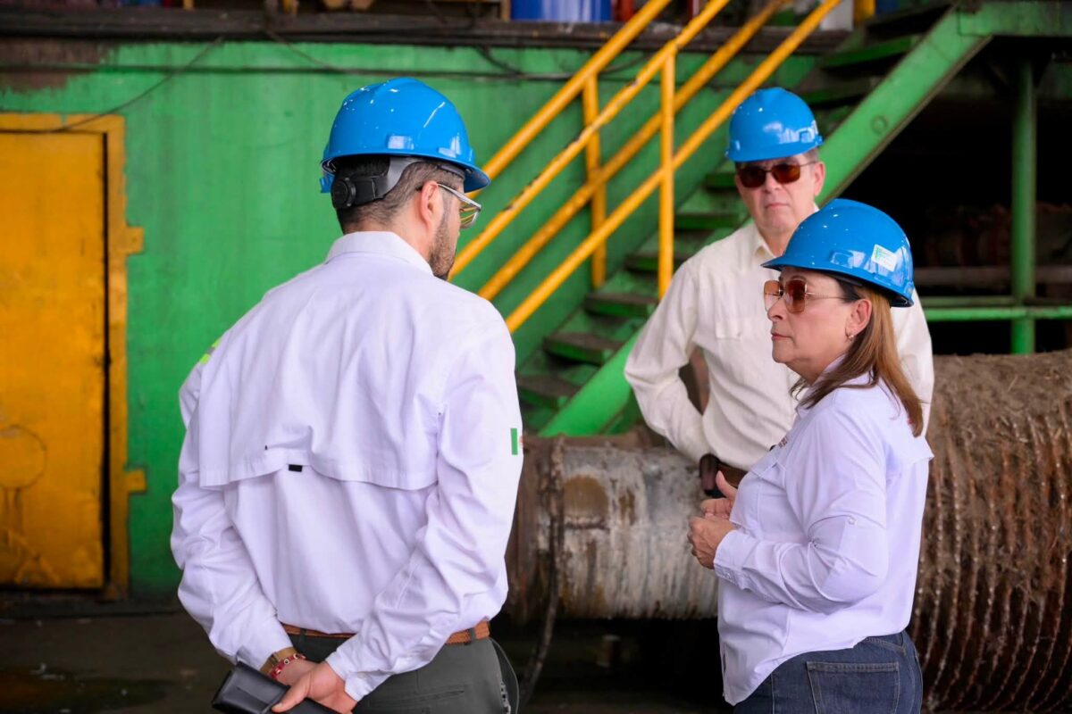 Rocío Nahle García, gobernadora de Veracruz, durante declaración sobre el Ingenio San Pedro.