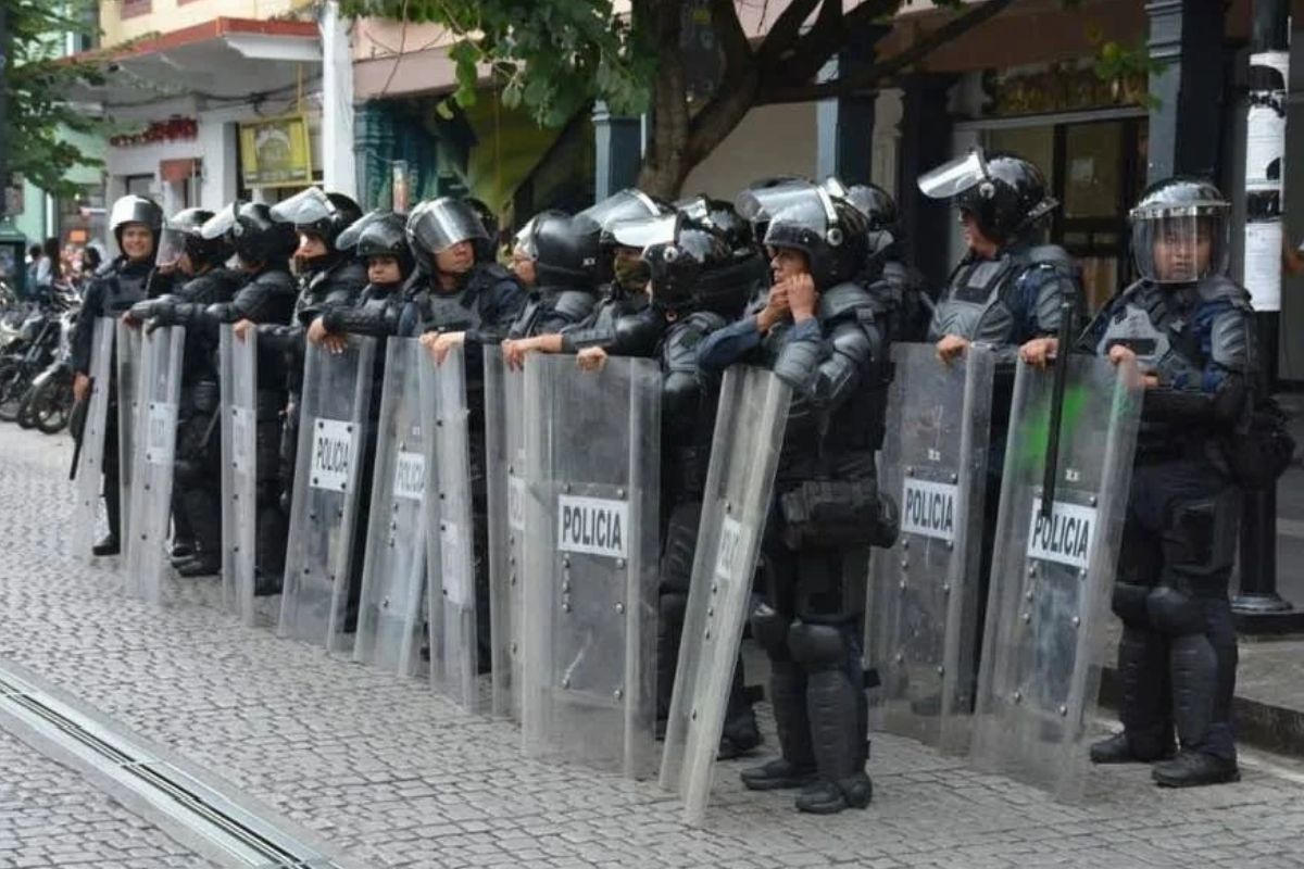 Antimotines desalojan la protesta por el pozo agrícola de Altotonga y Jalacingo en Veracruz.