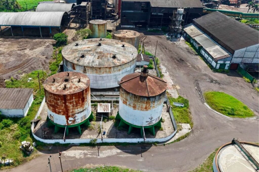 Trabajadores e instalaciones del Ingenio San Pedro en Lerdo de Tejada, Veracruz.