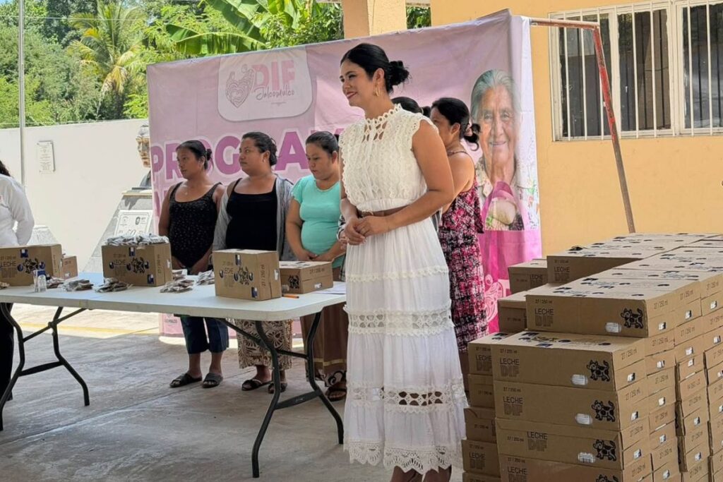 Cinthia Márquez, presidenta del DIF Municipal de Jalcomulco.