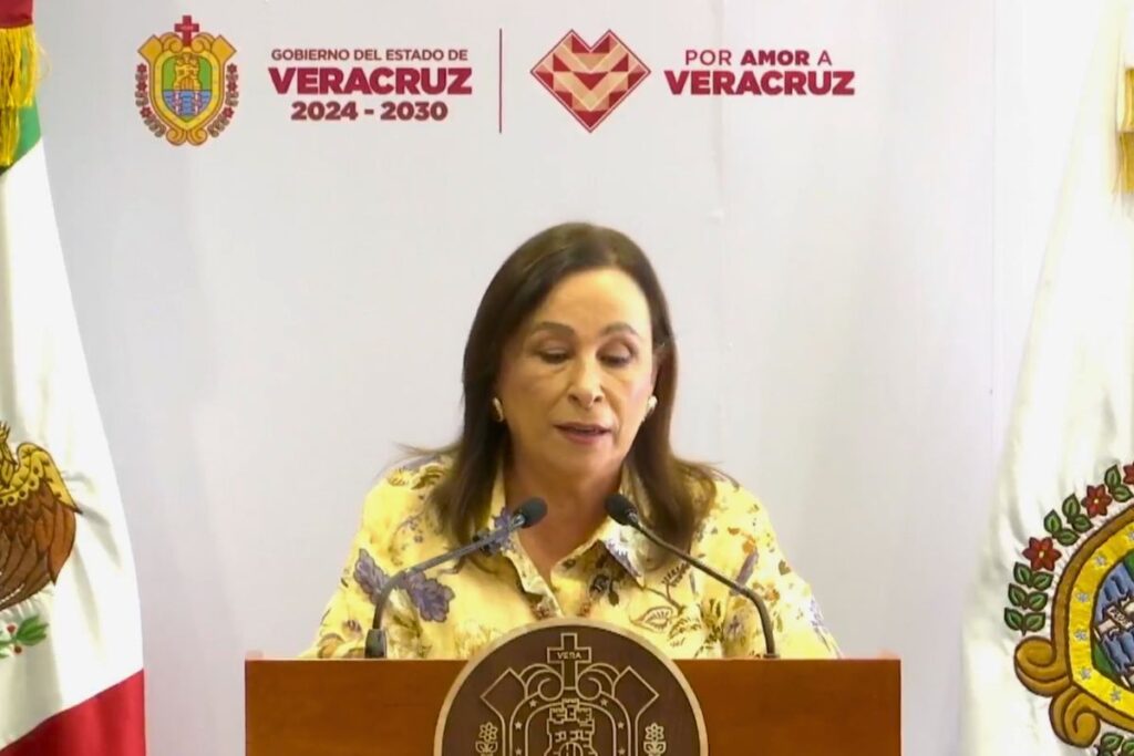 Rocío Nahle García, gobernadora de Veracruz, defiende la iniciativa para quitar el fuero a alcaldes.