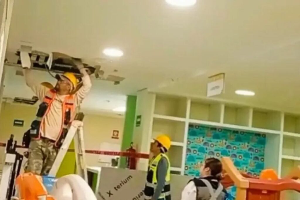 Torre Pediátrica del Hospital de Alta Especialidad de Veracruz, donde se desprendió una sección del plafón.