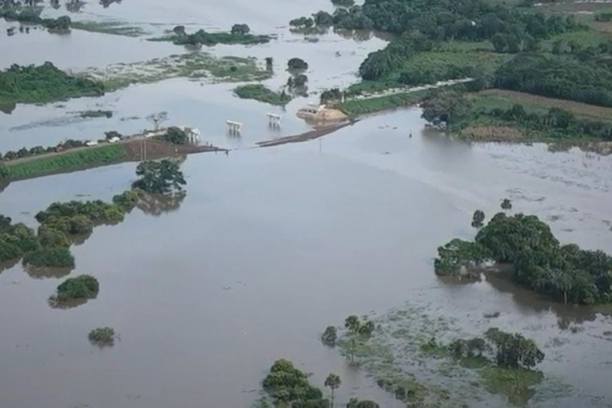Obras del puente Mostal en la carretera Isla–Santiago Tuxtla, Veracruz