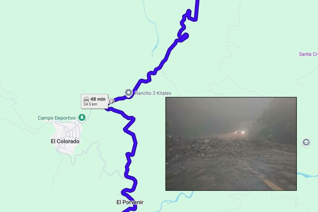 Derrumbe de tierra sobre la carretera Misantla-Tenochtitlán, en Cerro Verde, Veracruz
